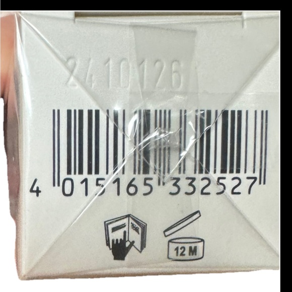 Dr Barbara Sturm SUMMER KIT. 7 products & bag
in full deluxe and mini sizes 🌞🌞🌞 - Picture 8 of 14